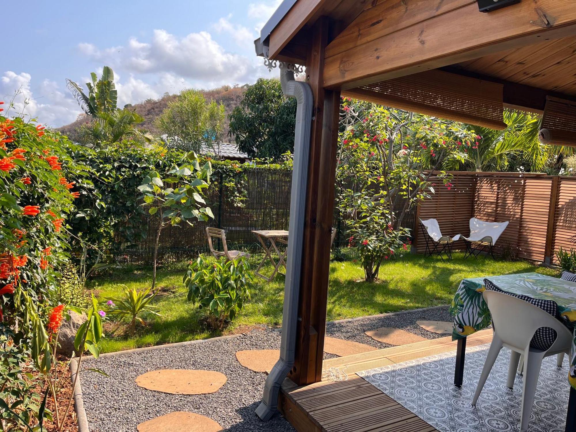 Bungalow Leu Gadiamb Saint-Leu Esterno foto
