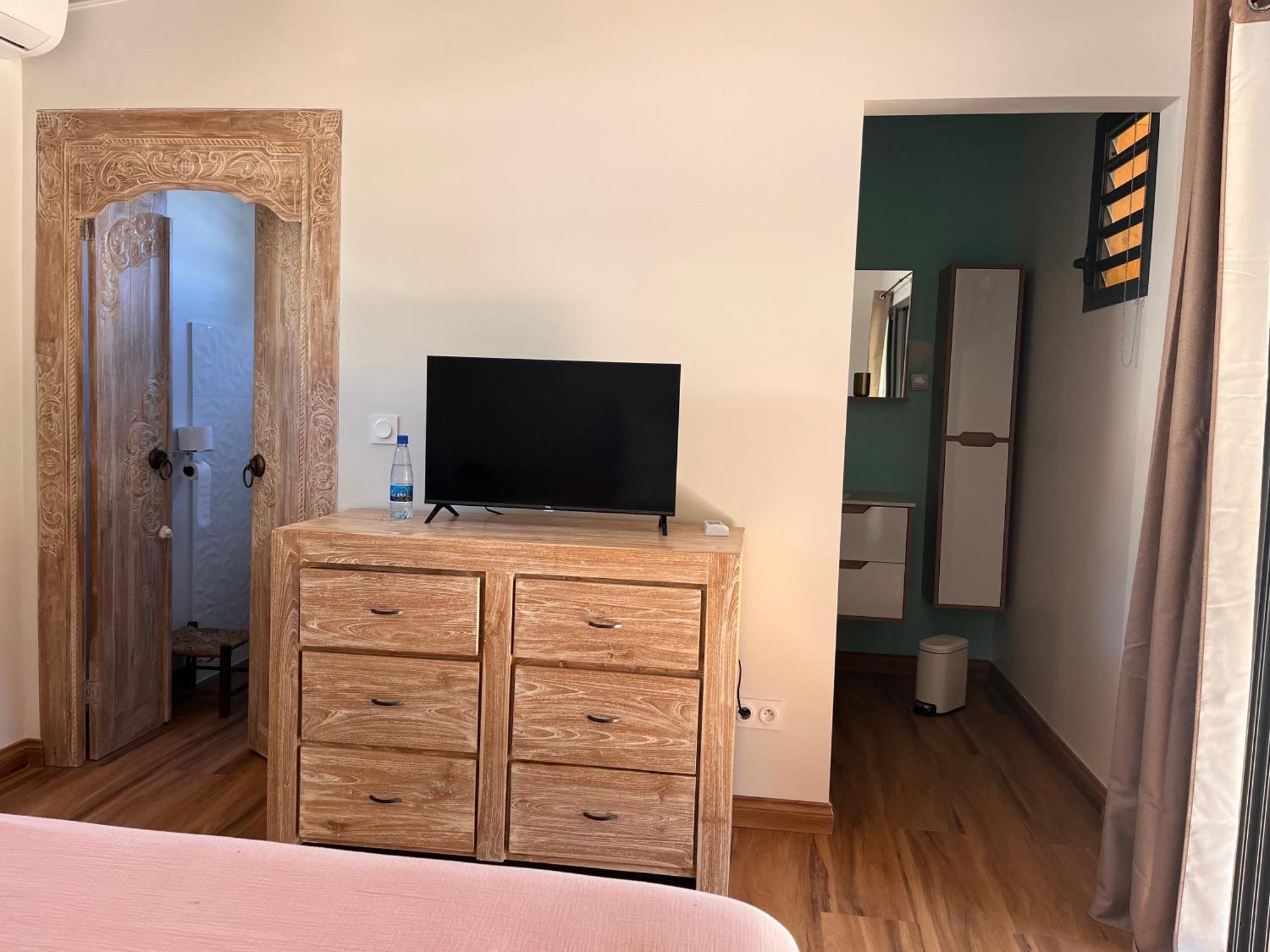 Bungalow Leu Gadiamb Saint-Leu Esterno foto